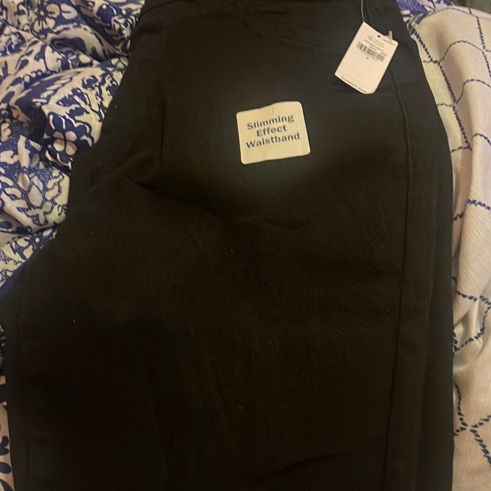Old Navy size 8  black
